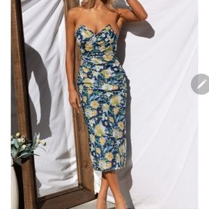 NWT - Women's midi dress